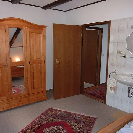 Haus Zaunwiese Апартаменты Grasellenbach